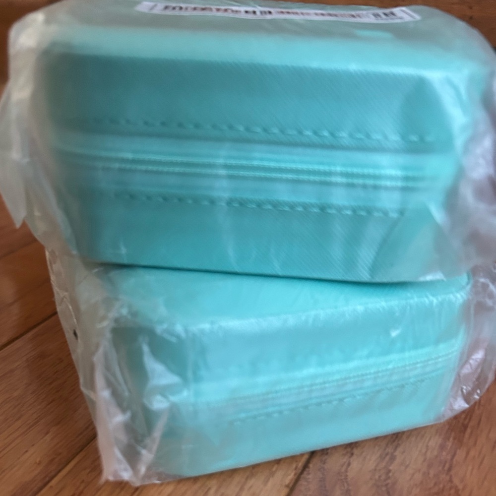 LAST! (1) Jewelry case Turquoise/tiffany-blue Jewelry Travel box - Picture 4 of 9